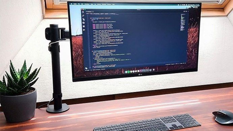 Post Mounted Monitor Arm