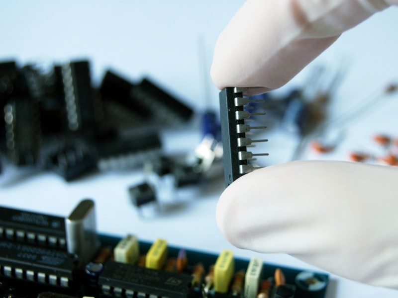 pin-cmos-la-gi-cach-kiem-tra-pin-cmos-va-nhung-dieu-can3 Pin CMOS cung cấp năng lượng cho chip CMOS