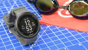 Garmin Swin 2 là thiết kế đồng hồ dùng cho bơi lội