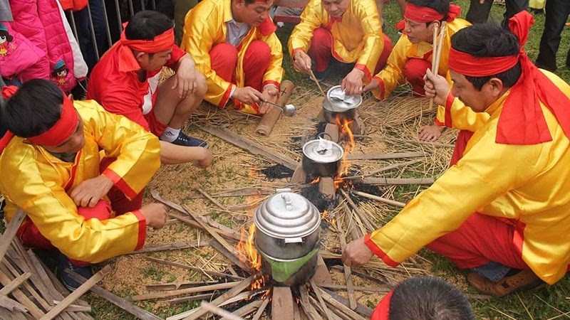 Trò chơi Thi thổi cơm Trò chơi Thi thổi cơm