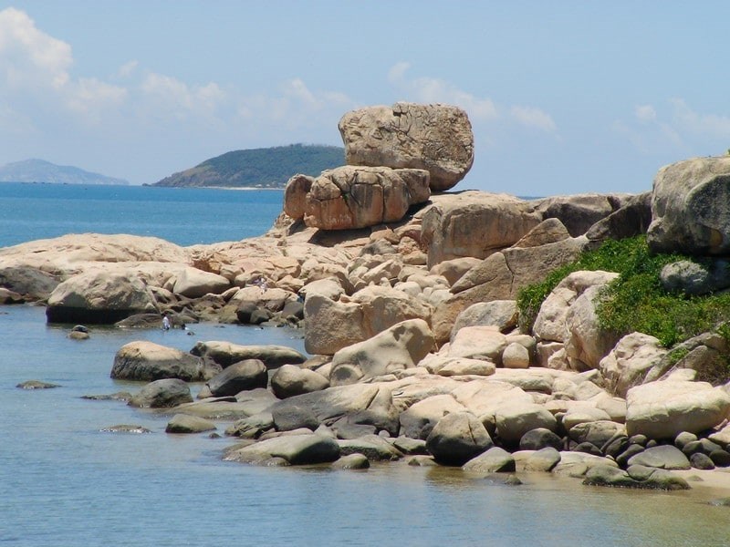 Hòn Chồng Hòn Chồng