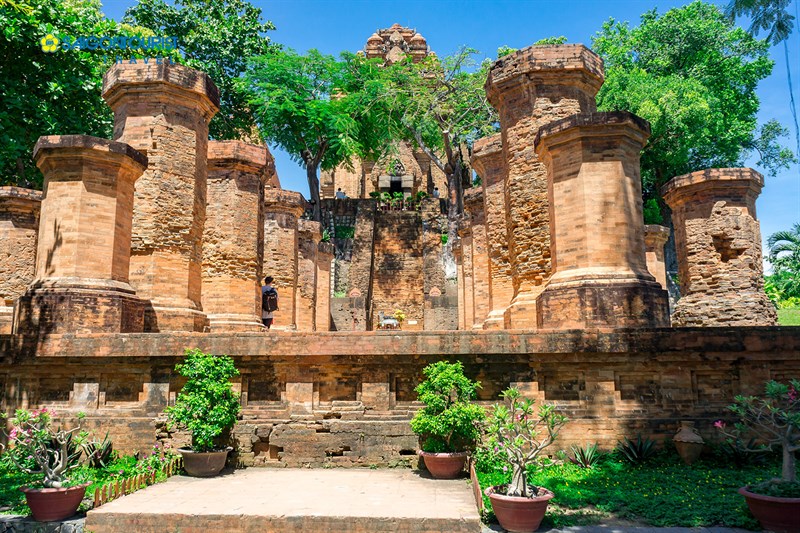 Tháp Bà Ponagar Tháp Bà Ponagar