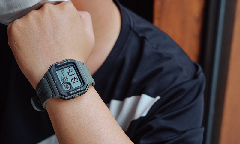 top-5-dong-ho-thong-minh-huami-amazfit-dang-kinh-doanh-tai-5 Kiểu dáng được thiết kế không quá cầu kỳ