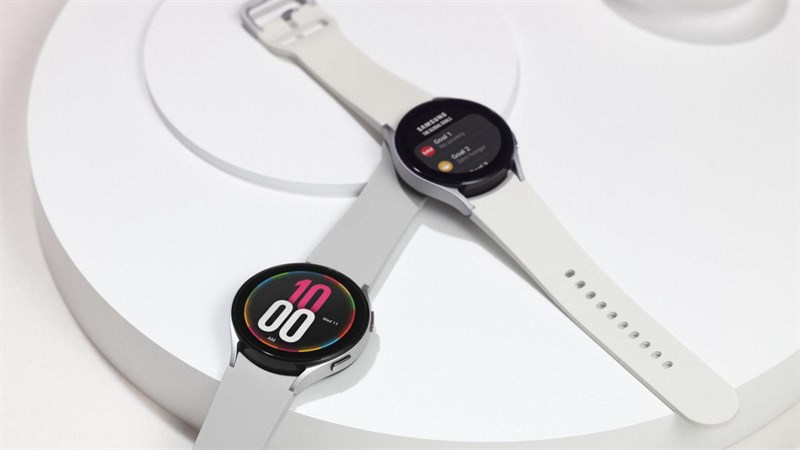 Phiên bản dây trắng của watch 4 Phiên bản dây trắng của watch 4