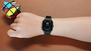 THIẾT BỊ ĐEO TAY THÔNG MINH CÓ TÍNH NĂNG ĐO SPO2