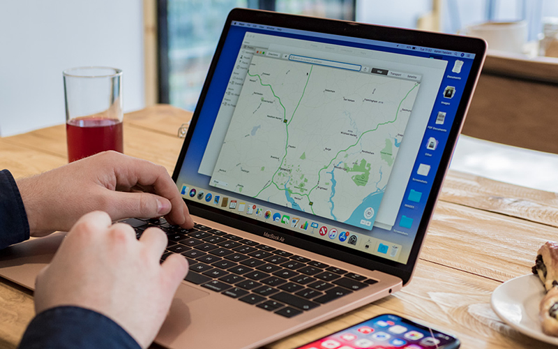 Điều chỉnh độ sáng đèn bàn phím trên MacBook không có Touch Bar