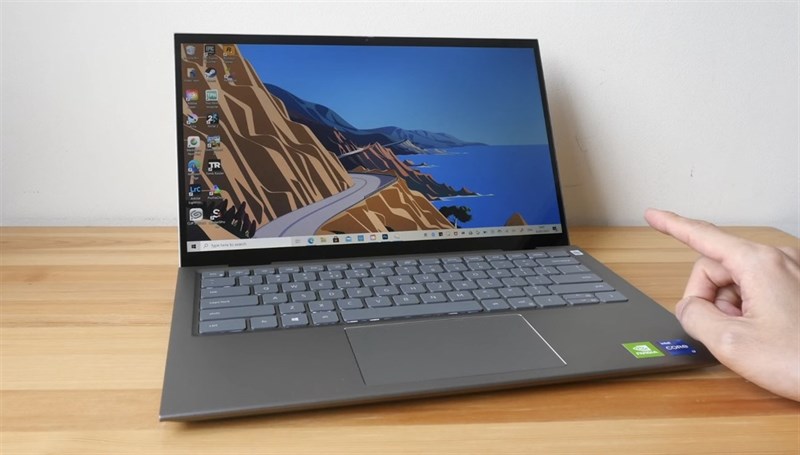 dell-inspiron-14-5410-12-_1457x828-800-resize Dell Inspiron 14 5410 dù có mức giá hơi cao nhưng thiết bị vẫn rất đáng sở hữu. Nguồn: Teoh on Tech.