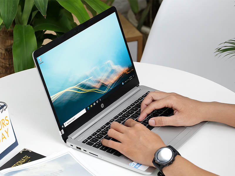 HP 348 G7 hỗ trợ chơi các game nhẹ