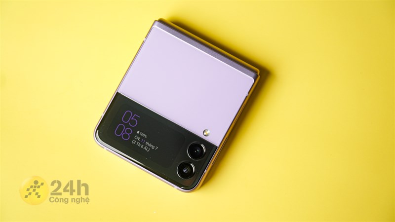 Với bộ đôi Galaxy Z Fold3 và Z Flip3 mới ra mắt, Samsung dự kiến sẽ bán được 6.5 triệu chiếc điện thoại gập trong năm nay Với bộ đôi Galaxy Z Fold3 và Z Flip3 mới ra mắt, Samsung dự kiến sẽ bán được 6.5 triệu chiếc điện thoại gập trong năm nay