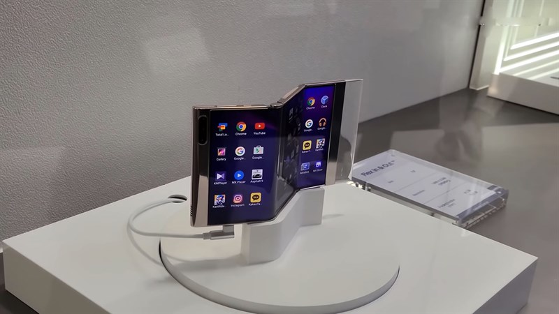 Samsung trưng bày điện thoại có thể gập đến 2 lần, màn hình mượt mà Samsung trưng bày điện thoại có thể gập đến 2 lần, màn hình mượt mà