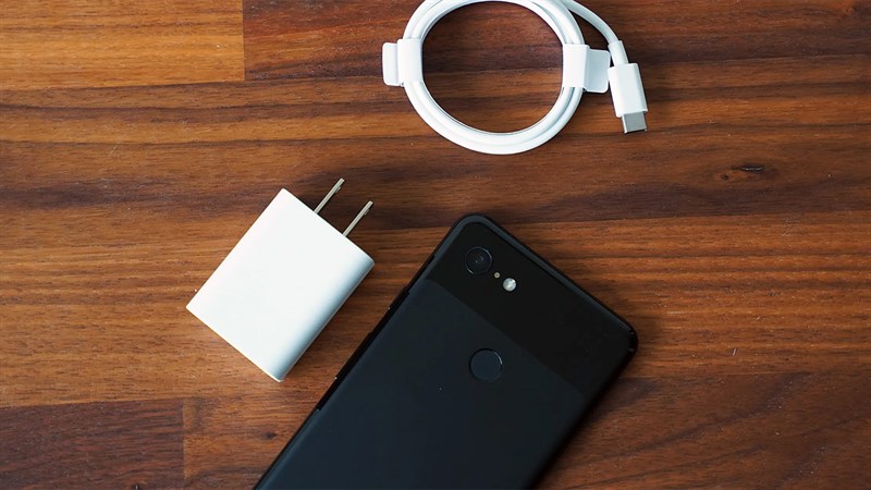 Google sẽ cắt giảm củ sạc tặng kèm từ thế hệ Pixel 6, lý do là... Google sẽ cắt giảm củ sạc tặng kèm từ thế hệ Pixel 6, lý do là...