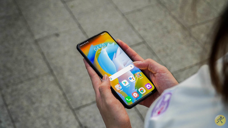 Camera selfie ẩn dưới màn hình có là xu thế trong năm 2021 khi các ‘ông lớn’ đã và sẽ áp dụng vào các smartphone của mình? Camera selfie ẩn dưới màn hình có là xu thế trong năm 2021 khi các ‘ông lớn’ đã và sẽ áp dụng vào các smartphone của mình?