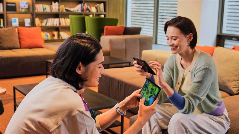 10 điều mà bạn không nên bỏ lỡ ở Galaxy Z Fold3 và Z Flip3, kiểu này phải gom lúa sắm ngay và luôn khi có hàng ở Việt Nam 10 điều mà bạn không nên bỏ lỡ ở Galaxy Z Fold3 và Z Flip3, kiểu này phải gom lúa sắm ngay và luôn khi có hàng ở Việt Nam