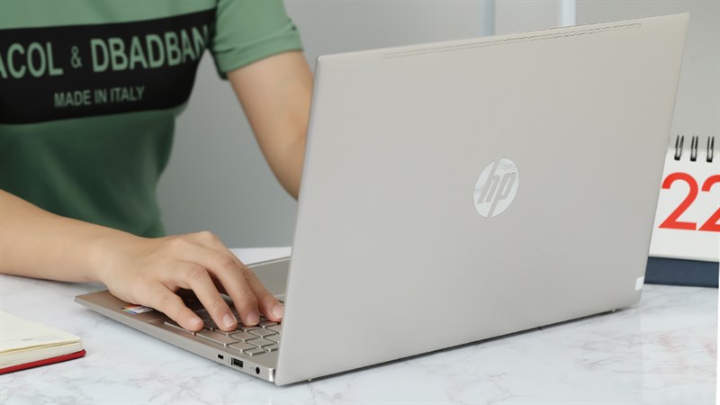 HP Pavilion 15 eg0513TU i3 (46M12PA) HP Pavilion 15 eg0513TU i3 (46M12PA)