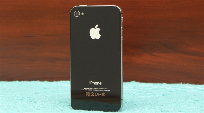 iPhone 4 và iPhone 4s không khác biệt nhiều trong thiết kế iPhone 4 và iPhone 4s không khác biệt nhiều trong thiết kế