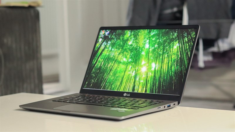 Laptop LG Gram 14 i5 (14Z90N-V.AR52A5) Laptop LG Gram 14 i5 (14Z90N-V.AR52A5)