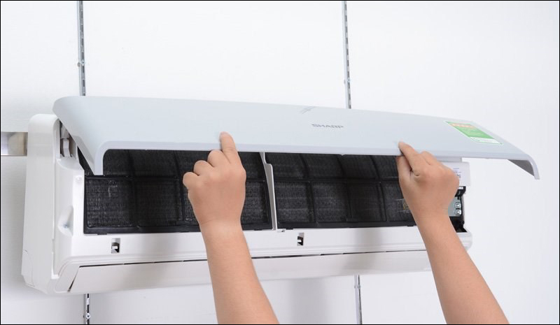 may-lanh-khong-lanh-khong-mat-nguyen-nhan-va-cach-4-800x465-2 Máy lạnh bị hỏng tụ điện, bảng mạch