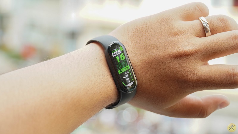 Mi Band 6 sở hữu màn hình tràn viền hiện đại Mi Band 6 sở hữu màn hình tràn viền hiện đại