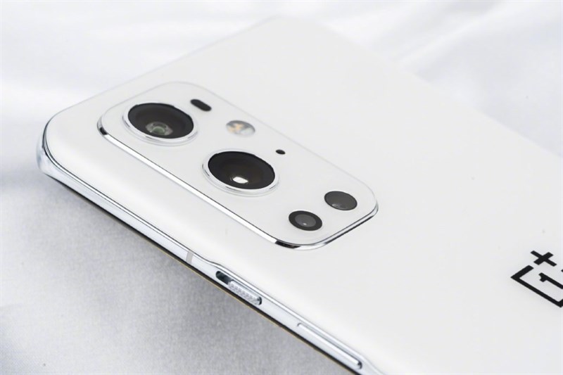 OnePlus 9 Pro màu Matte White OnePlus 9 Pro màu Matte White