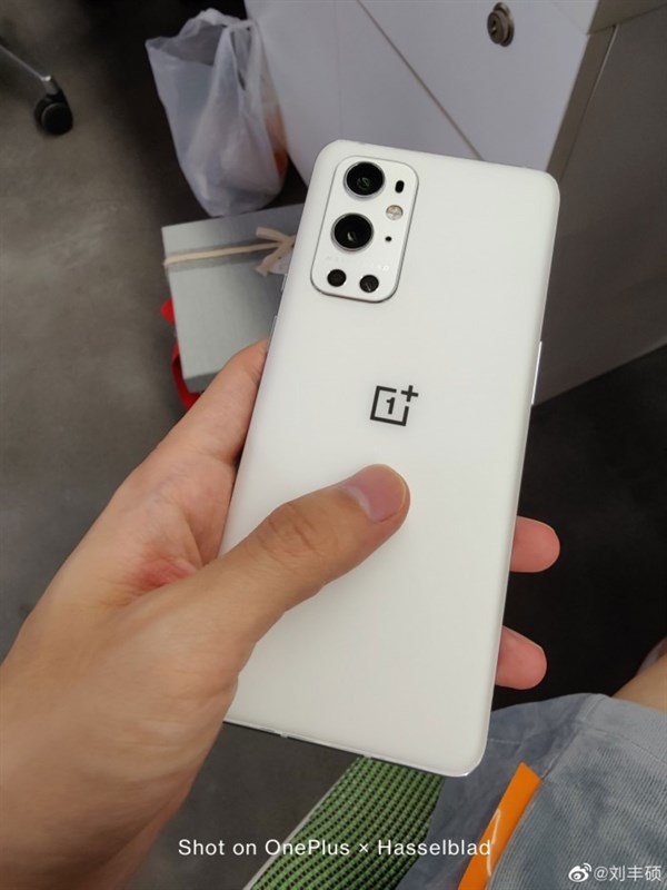 OnePlus 9 Pro màu Pure White OnePlus 9 Pro màu Pure White