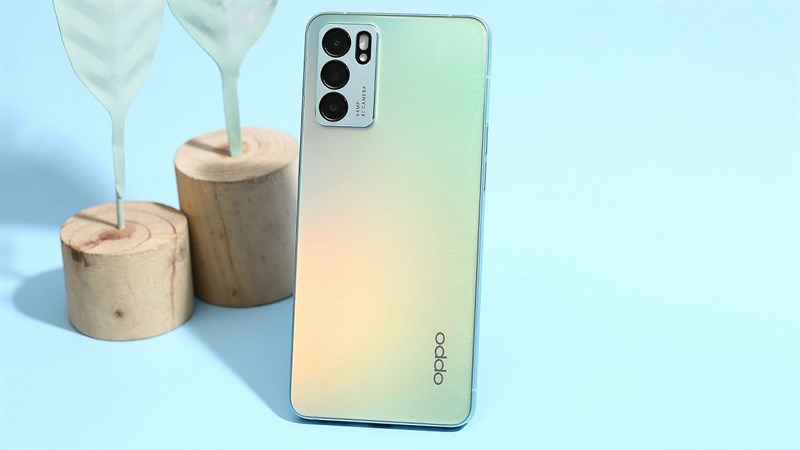 OPPO Reno6 5G OPPO Reno6 5G