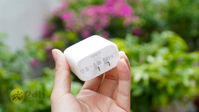 Chênh nhau 3.5 triệu, đâu là điểm nâng cấp đáng giá trên OPPO Reno6 5G so với Reno6 Z 5G khiến người dùng phải mạnh tay chi tiền? Chênh nhau 3.5 triệu, đâu là điểm nâng cấp đáng giá trên OPPO Reno6 5G so với Reno6 Z 5G khiến người dùng phải mạnh tay chi tiền?