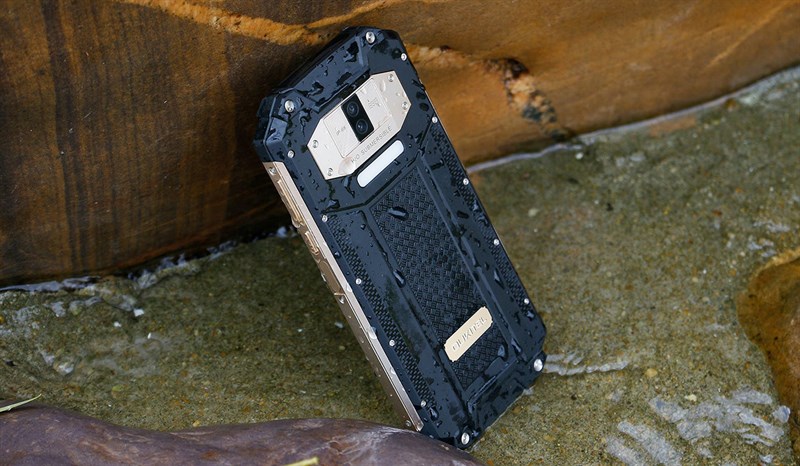Điểm mặt top 5 điện thoại dung lượng pin trên 10.000 mAh vô đối trong giới smartphone, dùng bất chấp nhiều ngày liên tục Điểm mặt top 5 điện thoại dung lượng pin trên 10.000 mAh vô đối trong giới smartphone, dùng bất chấp nhiều ngày liên tục