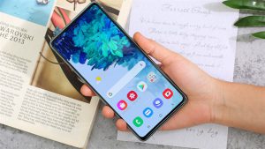 Giảm hời bạc triệu cuối tháng, giá bán Galaxy S20 FE hấp dẫn ra sao?