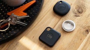 so-sanh-apple-airtag-samsung-smarttag-va-tile-pro (1)