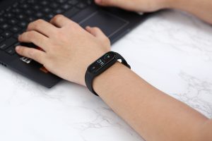 Thiết kế ôm trọn cổ tay nhưng vẫn thoải mái