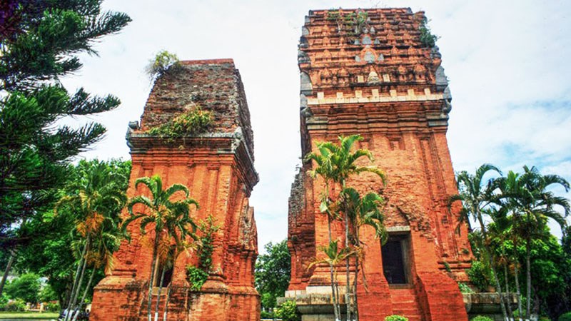 Tháp đôi Tháp đôi