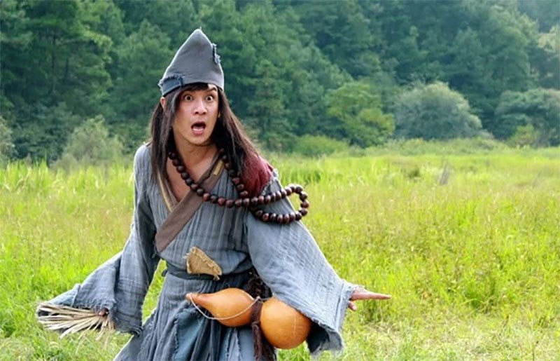 Trần Hạo Dân trong vai Tế điên Trần Hạo Dân trong vai Tế điên