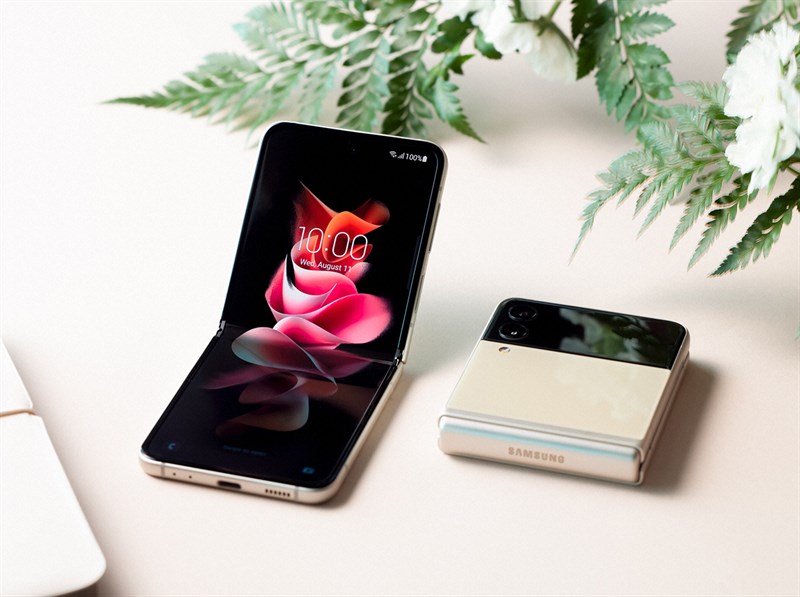 Galaxy Z Flip 3 5G với màn hình chính 6.7 inch Galaxy Z Flip 3 5G với màn hình chính 6.7 inch