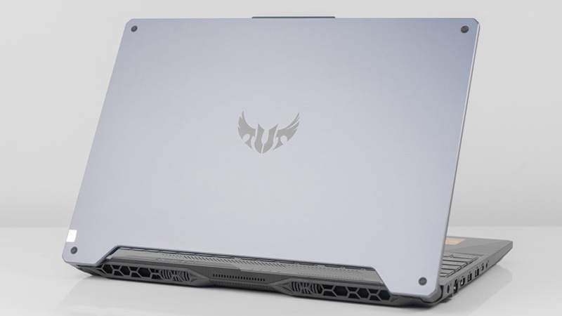 Màn hình ASUS TUF Gaming FX506LH i5 lớn và hình ảnh cho ra sắc nét phù hợp với dân thiết kế