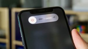 Bạn hãy thử cách khởi động lại iPhone để sửa lỗi