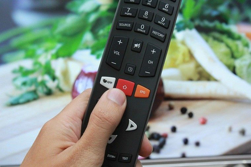 cach-ket-noi-dien-thoai-voi-tivi-thong-qua-bluetooth-de-3-4-1 Bấm nút Home để về giao diện chính