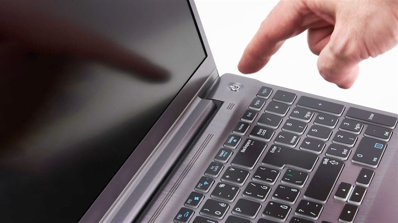 Cách vệ sinh bàn phím laptop Cách vệ sinh bàn phím laptop