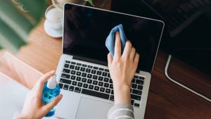 cách vệ sinh màn hình laptop