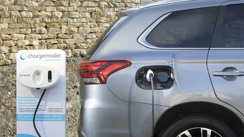 Plug-in Hybrid có thể cắm điện sạc từ nguồn điện bên ngoài