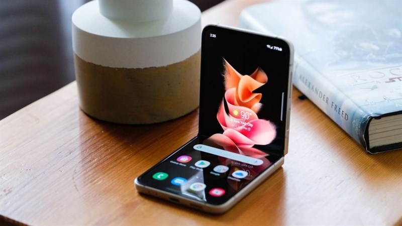 Google được cho đang phát triển smartphone màn hình gập mới Google được cho đang phát triển smartphone màn hình gập mới