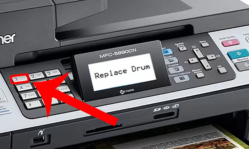 Bấm phím Option hoặc Clear để màn hình hiển thị Replace Drum