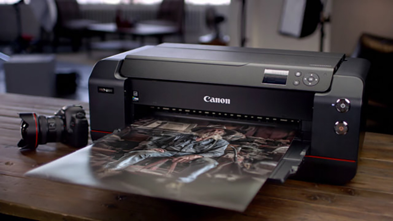 Giấy bị kẹt khi giấy hông tương ứng với máy in