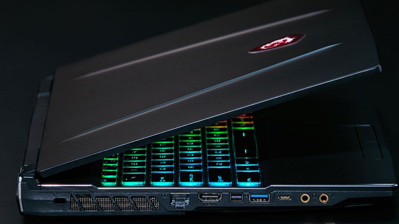 Thiết kế bên ngoài của laptop