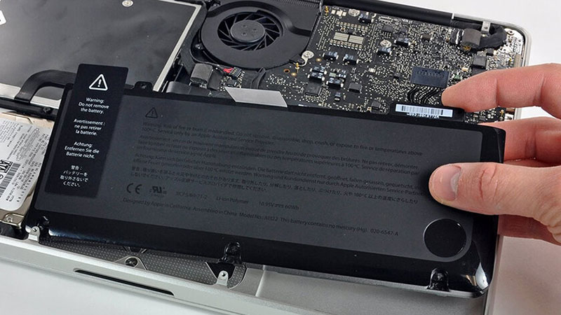 Pin liền trong laptop vẫn có thể thay mới được