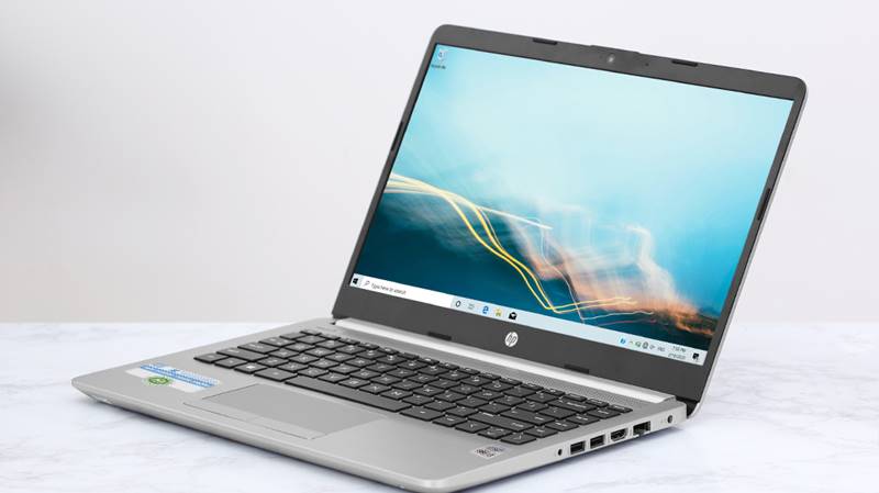 Laptop HP 240 G8 với màn hình FULL HD cho hình ảnh sắc nét hơn