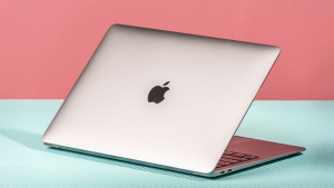 Laptop vỏ nhôm có thiết kế cuốn hút và bắt mắt qua thiết kế sang trọng, góc cạnh