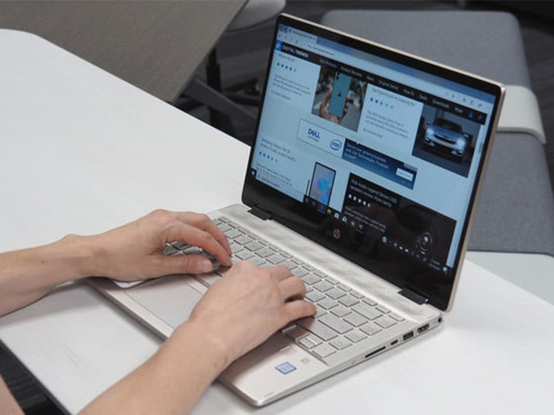 Cấu hình laptop rất mạnh mẽ