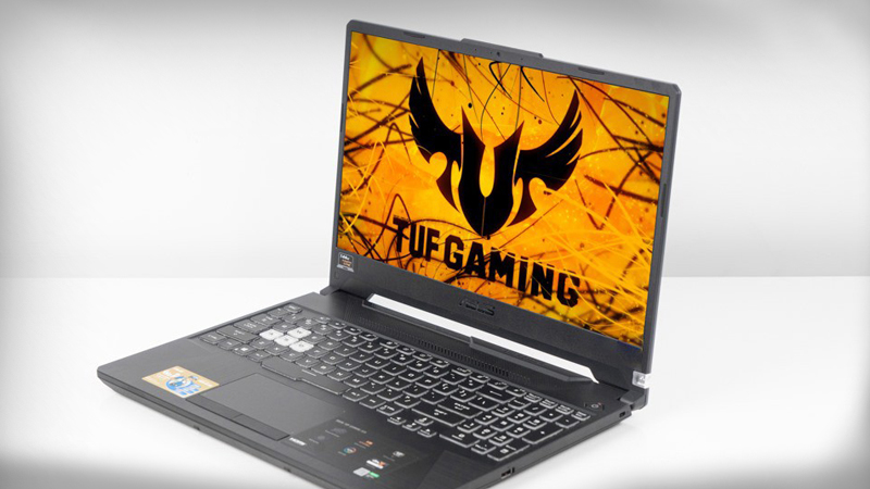 Màn hình 15.6 inch Full HD, tốc độ phản hồi màn hình 144 Hz giúp hình ảnh sắc nét, chân thật