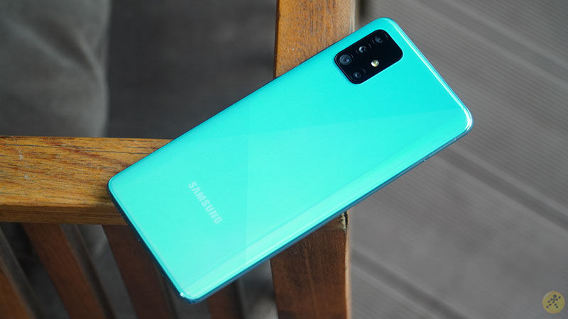 Camera trước 32MP của Galaxy A51 hỗ trợ đầy đủ tính năng làm đẹp AI, xóa phông tự nhiên,...