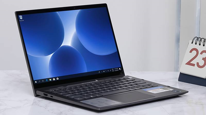 Laptop Dell Inspiron 7306 vô cùng thanh lịch với thiết kế của mình